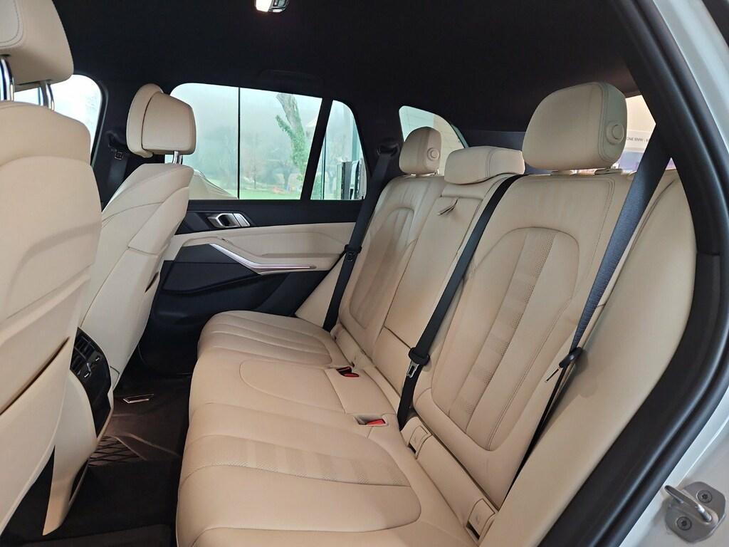 BMW X5 xdrive30d mhev 48V xLine auto