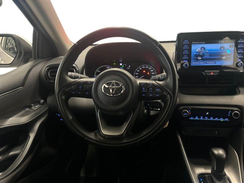 Toyota Yaris 1.5 hybrid Business