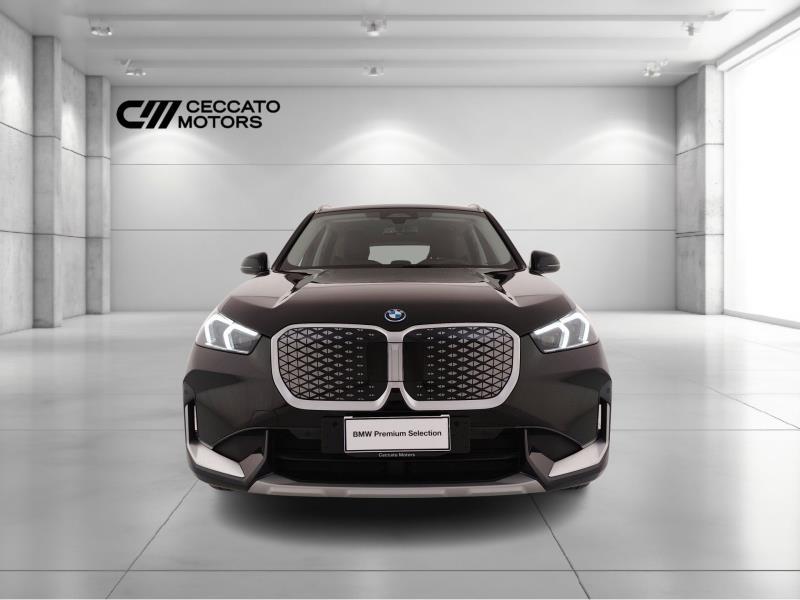 BMW iX1 edrive 20 X-Line