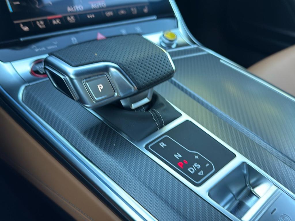 Audi RS6 Avant 4.0 mhev performance quattro tiptronic