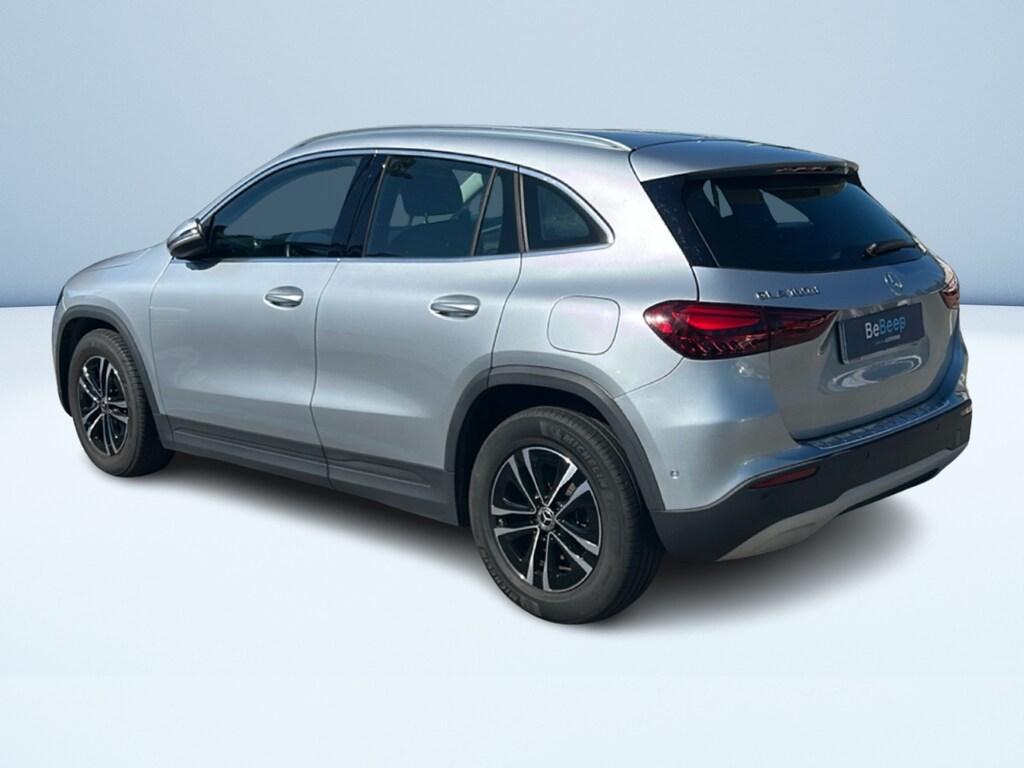 Mercedes GLA 180 d Advanced auto