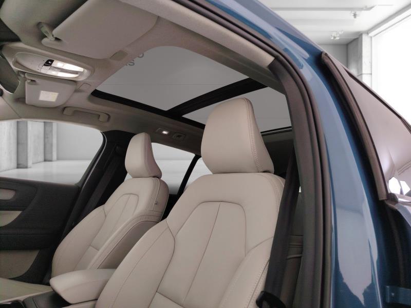 Volvo XC40 2.0 b4 Ultimate Dark awd auto