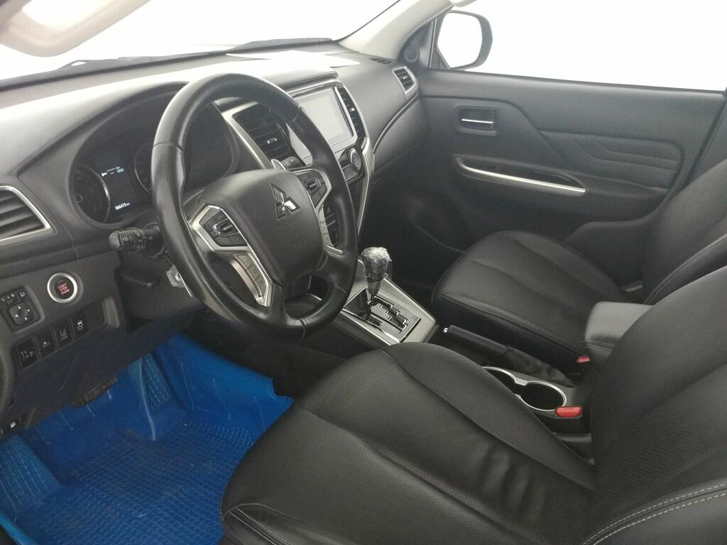 Mitsubishi L200 d.cab 2.3d Intense 4wd 150cv auto