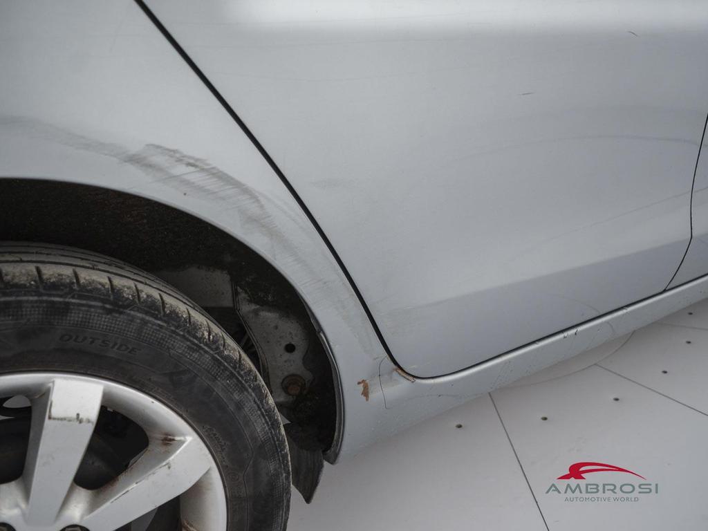 Toyota Yaris 1.3 Sol 5p