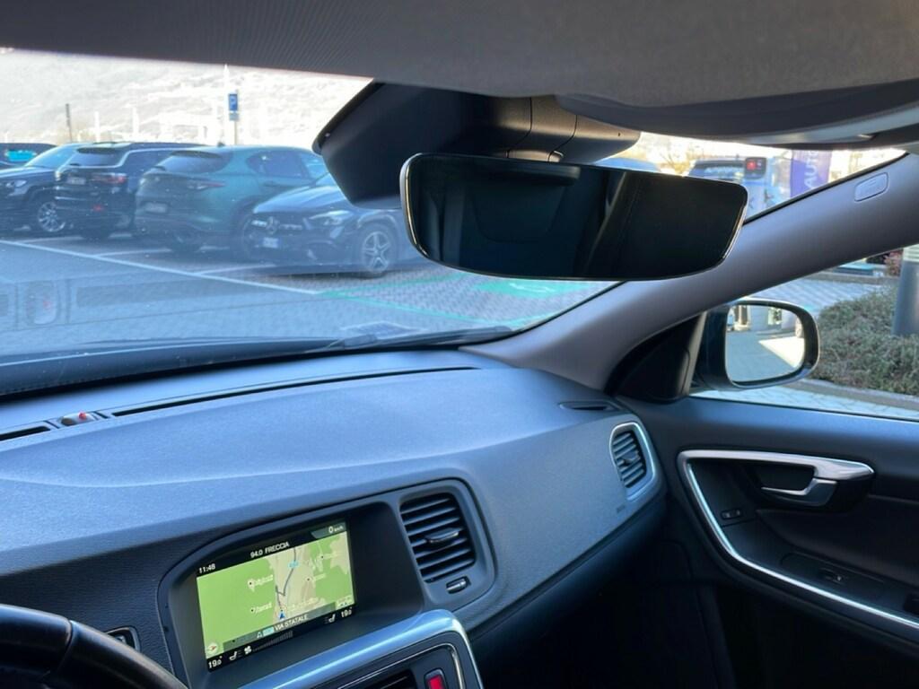 Volvo V60 Cross Country 2.4 D4 Momentum awd geartronic