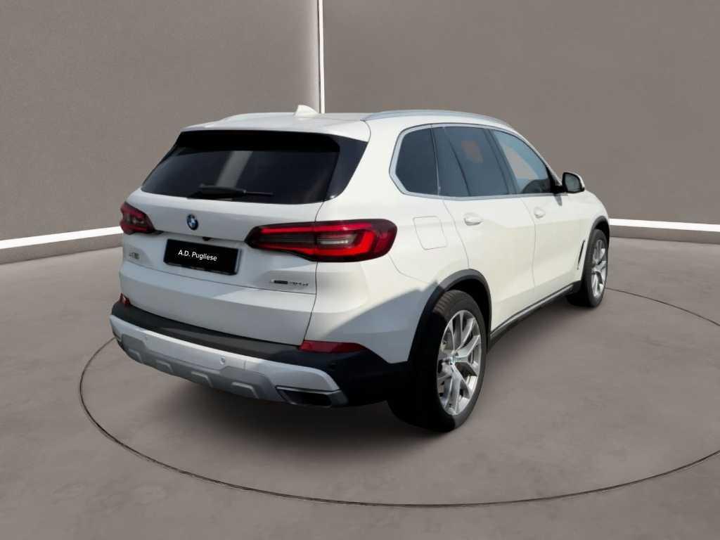 BMW X5 xdrive30d mhev 48V xLine auto