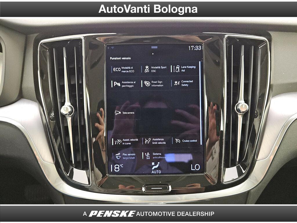 Volvo V60 2.0 B4 Momentum Business auto