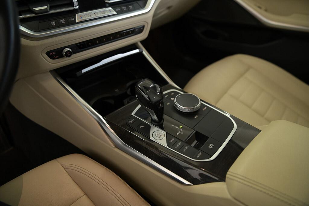 BMW Serie 3 320d Touring mhev 48V xdrive Luxury auto