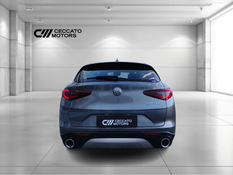 Alfa Romeo Stelvio 2.2 t Business rwd 180cv auto