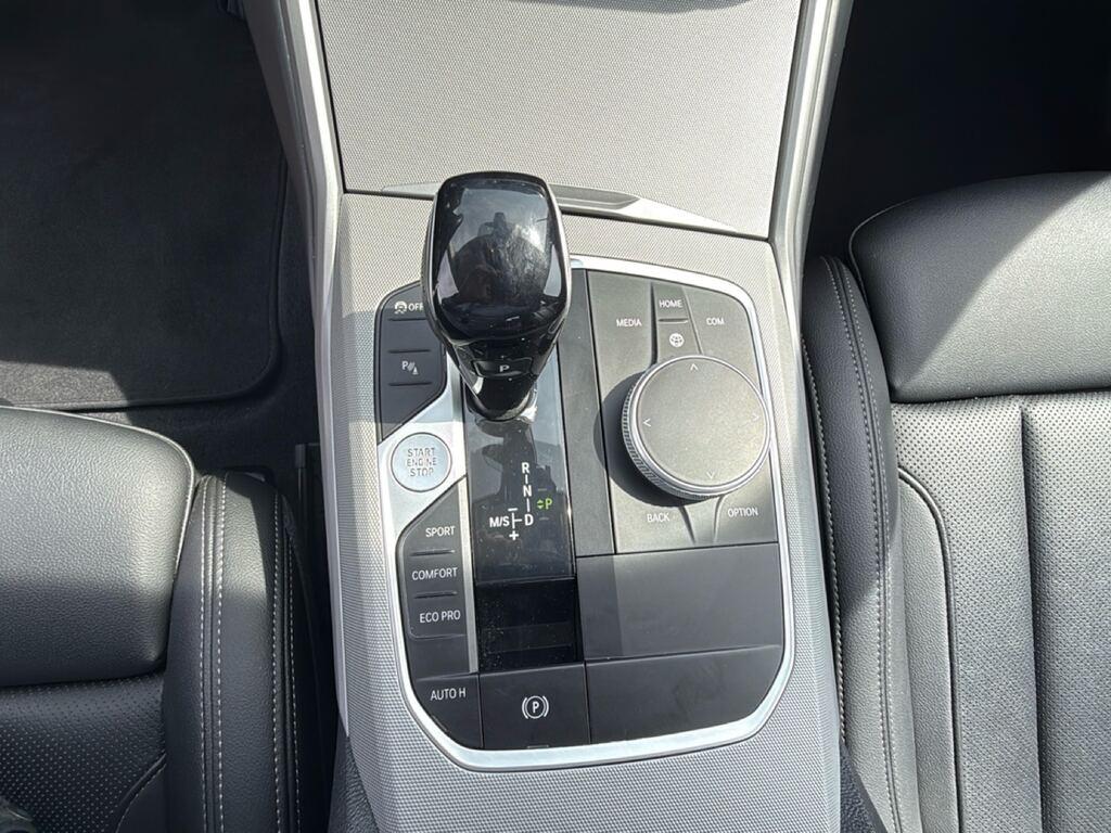 BMW Serie 3 320d mhev 48V xdrive auto