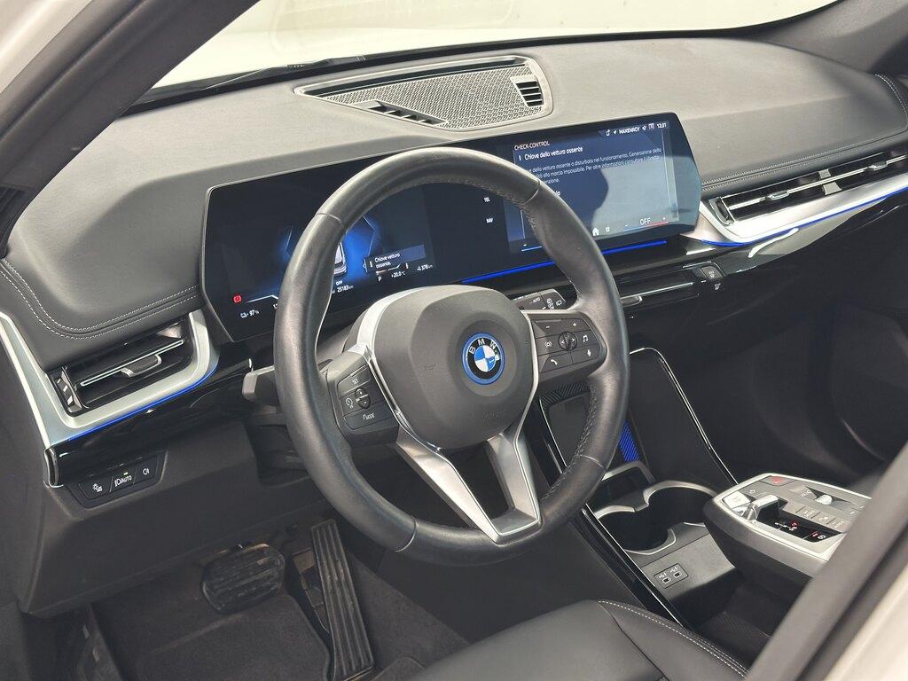 BMW iX1 edrive 20 X-Line