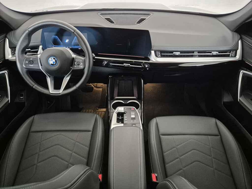 BMW iX1 edrive 20 X-Line
