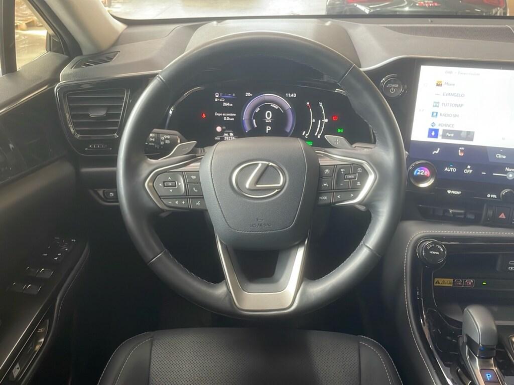 Lexus NX 2.5 hybrid Premium 4wd e-cvt