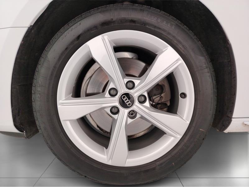 Audi A4 Avant 30 2.0 tdi mhev Business Advanced 136cv s-tronic