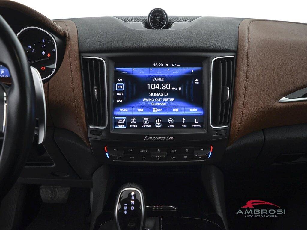 Maserati Levante 3.0 V6 275cv auto
