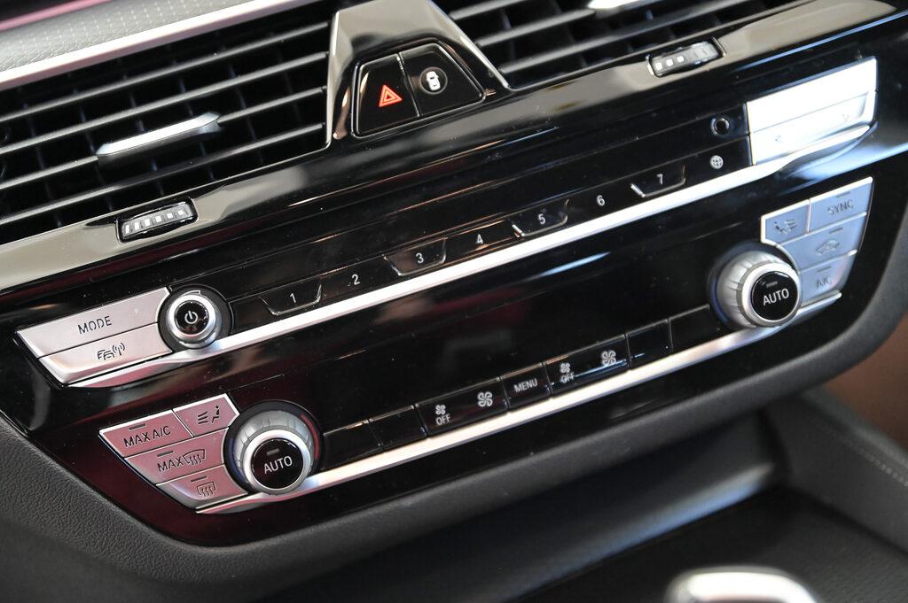 BMW Serie 5 520d Touring mhev 48V xdrive Msport auto