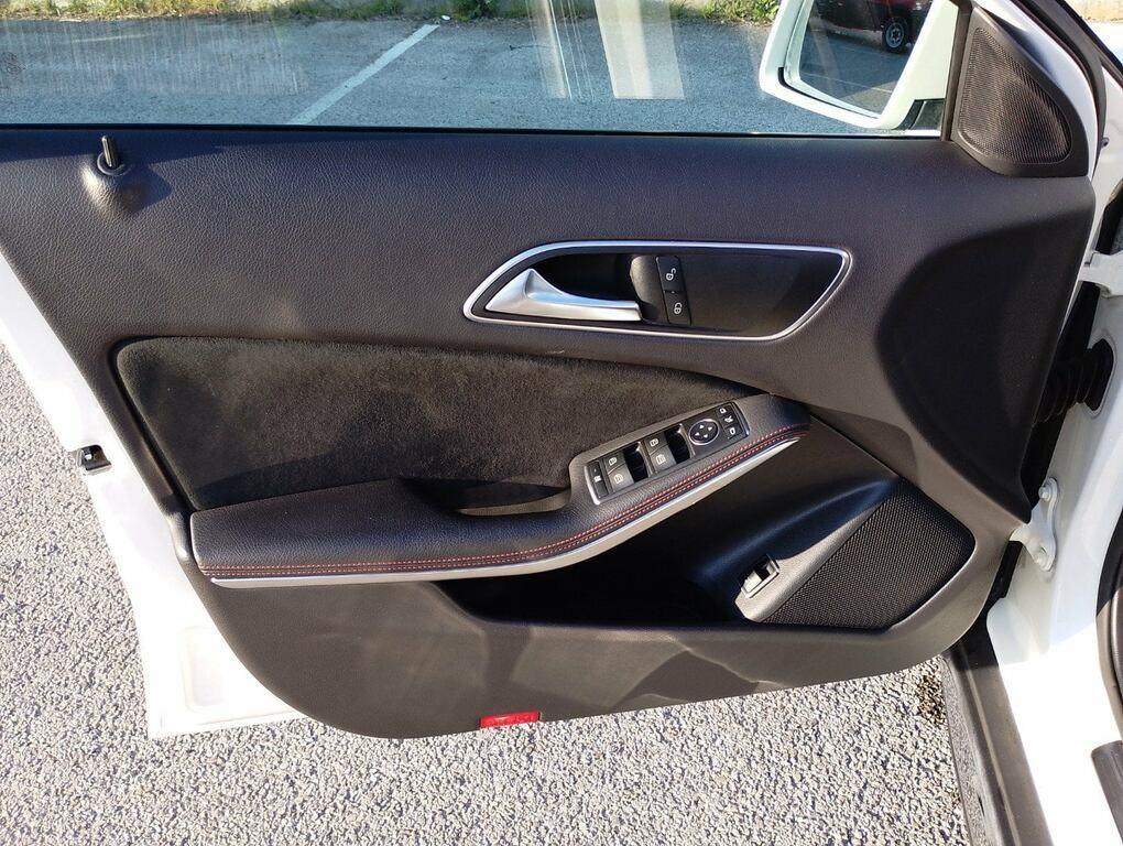 Mercedes GLA 200 d Premium 4matic auto