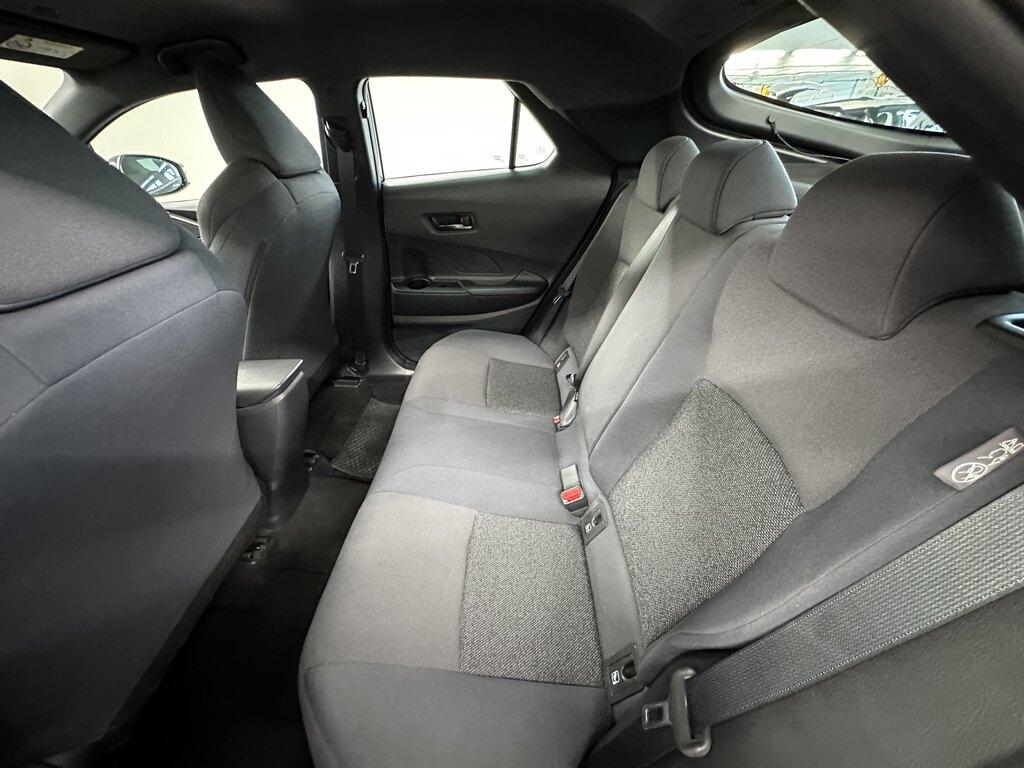 Toyota C-HR 1.8 hv Active fwd e-cvt