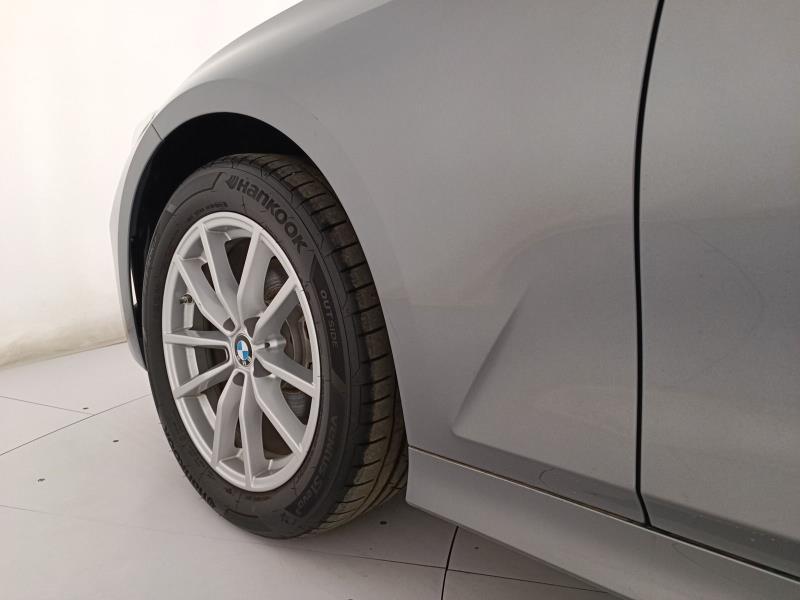 BMW Serie 3 320d Touring mhev 48V auto