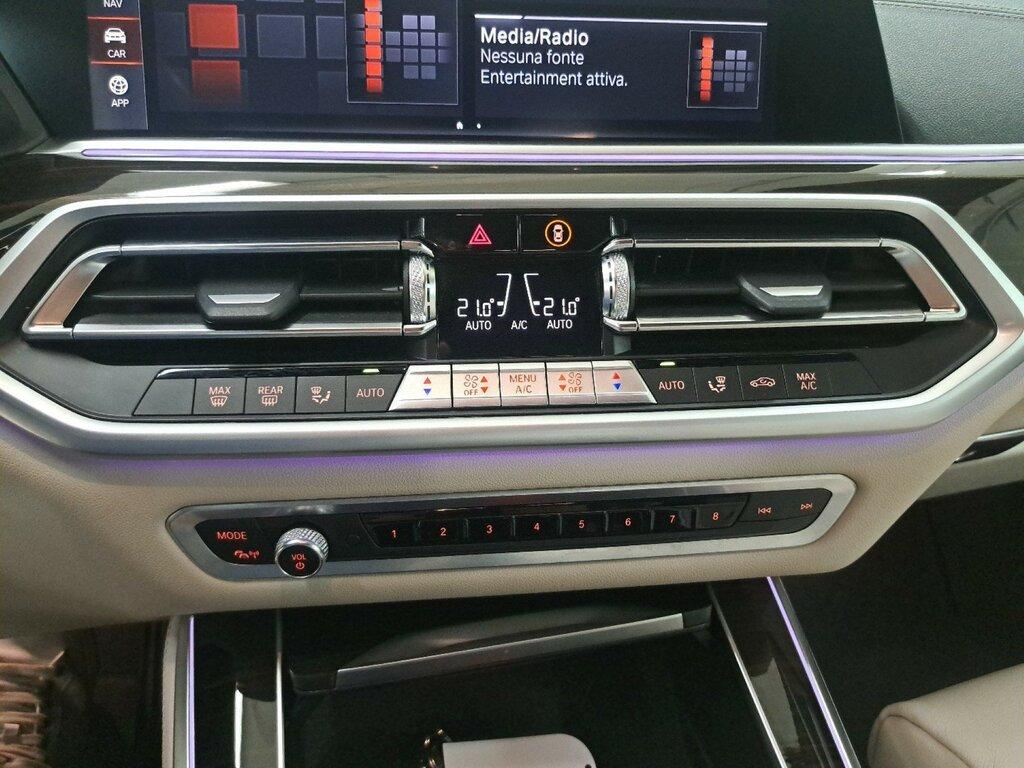 BMW X5 xdrive40d mhev 48V xLine auto