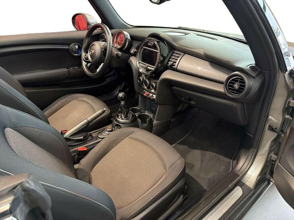 Mini Cooper D Cabrio 1.5 Cooper D