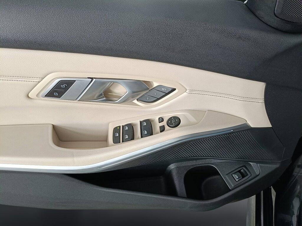 BMW Serie 3 320d Touring mhev 48V Msport auto