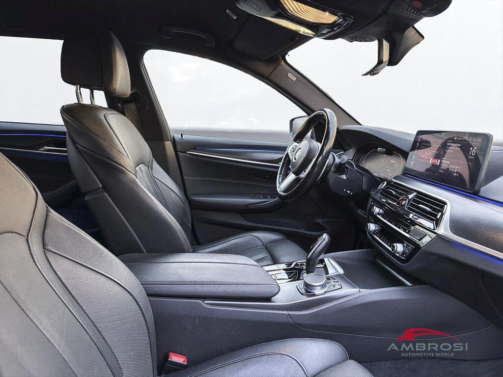 BMW Serie 5 520d Touring mhev 48V xdrive Msport auto