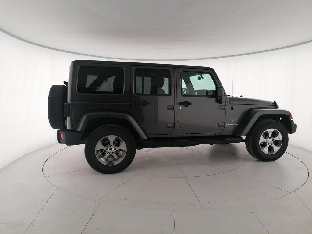 Jeep Wrangler Unlimited 2.8 crd Sahara auto E6