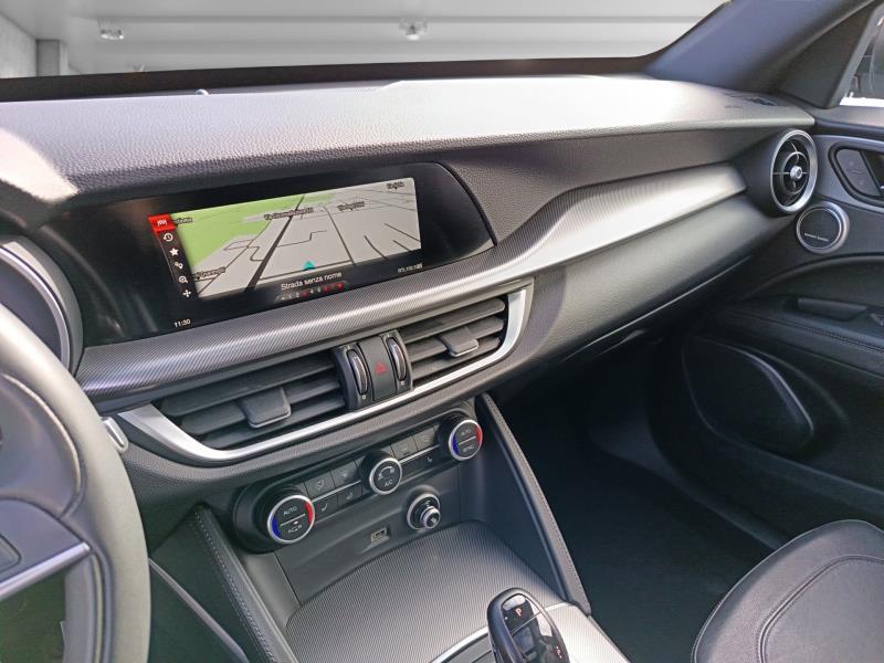Alfa Romeo Stelvio 2.2 t Business Q4 210cv auto