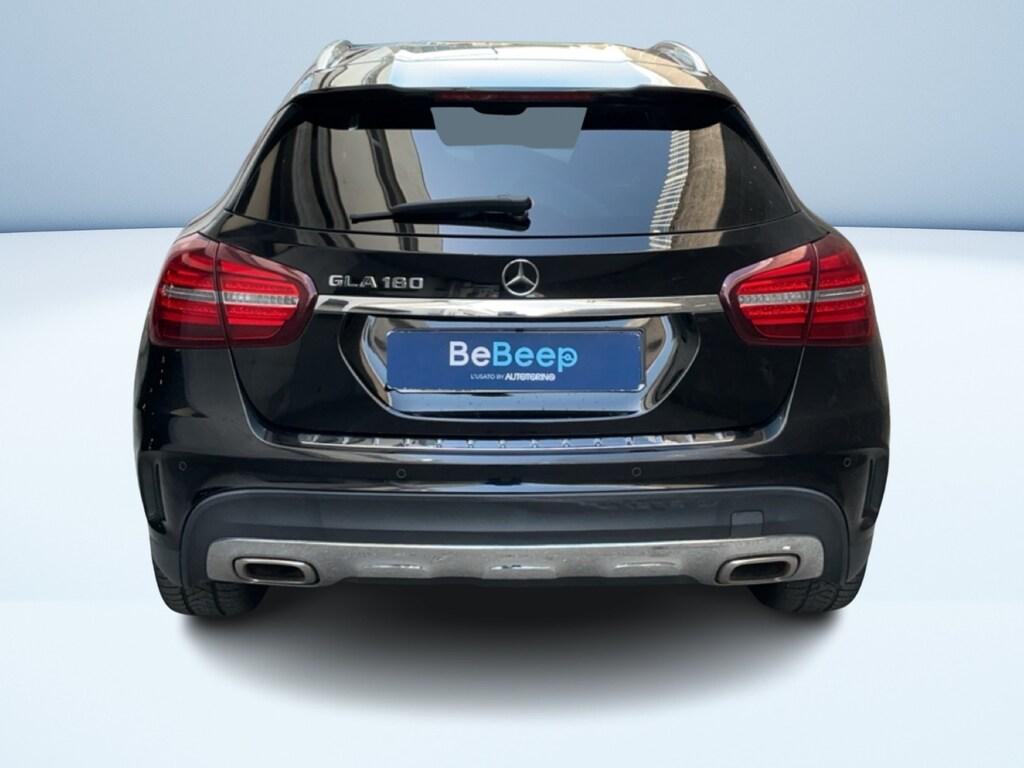 Mercedes GLA 180 Premium auto