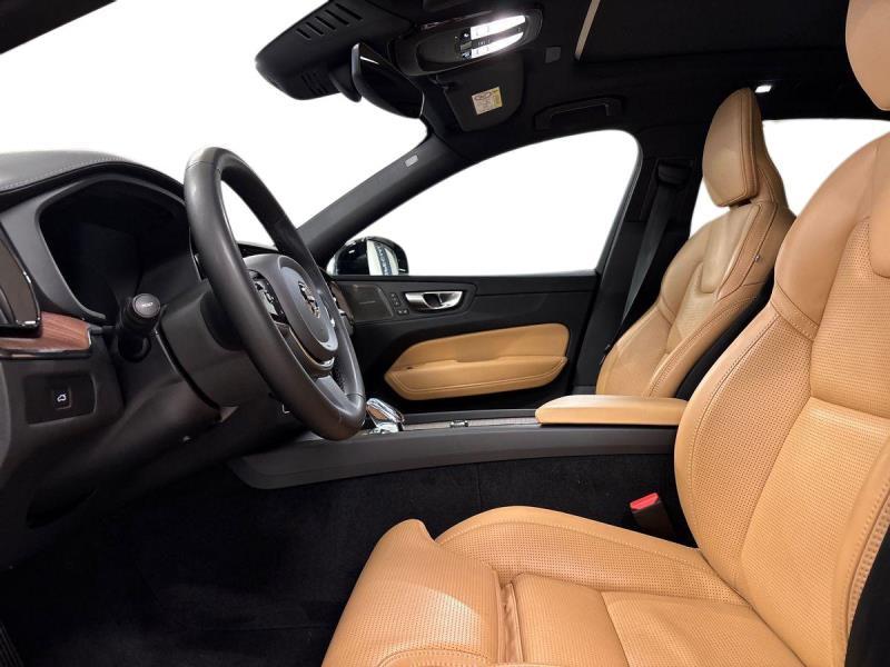 Volvo XC60 2.0 b4 Ultimate Dark awd auto