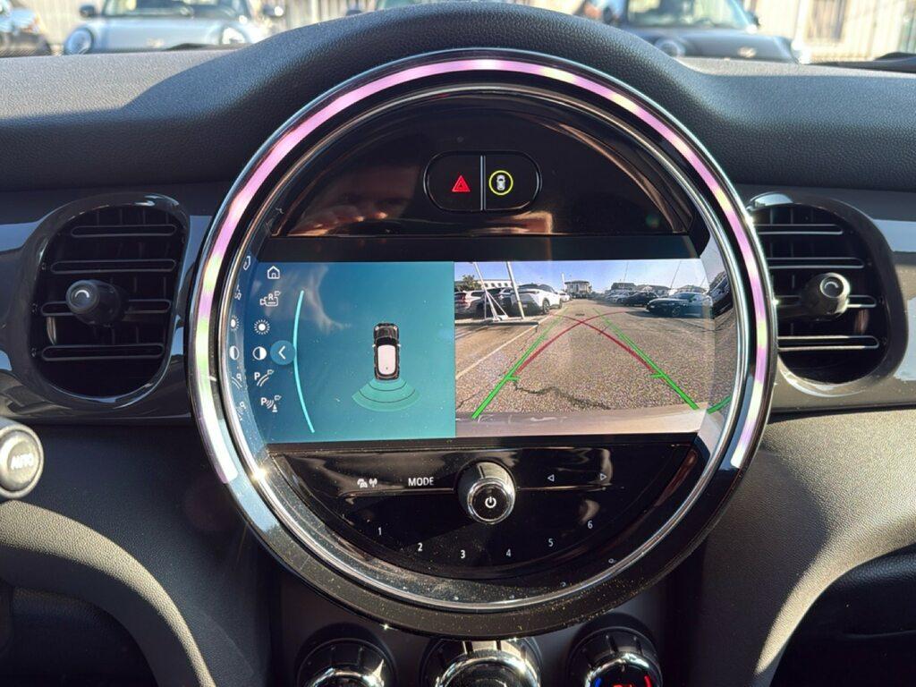 Mini Cooper 1.5 TwinPower Turbo Cooper Business DCT