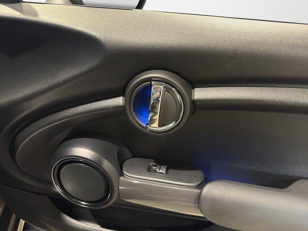 Mini Cooper D Cabrio 1.5 Cooper D