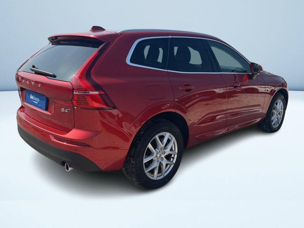 Volvo XC60 2.0 B4 Momentum Pro awd auto