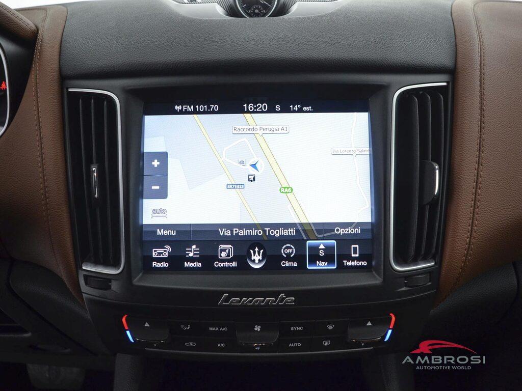 Maserati Levante 3.0 V6 275cv auto