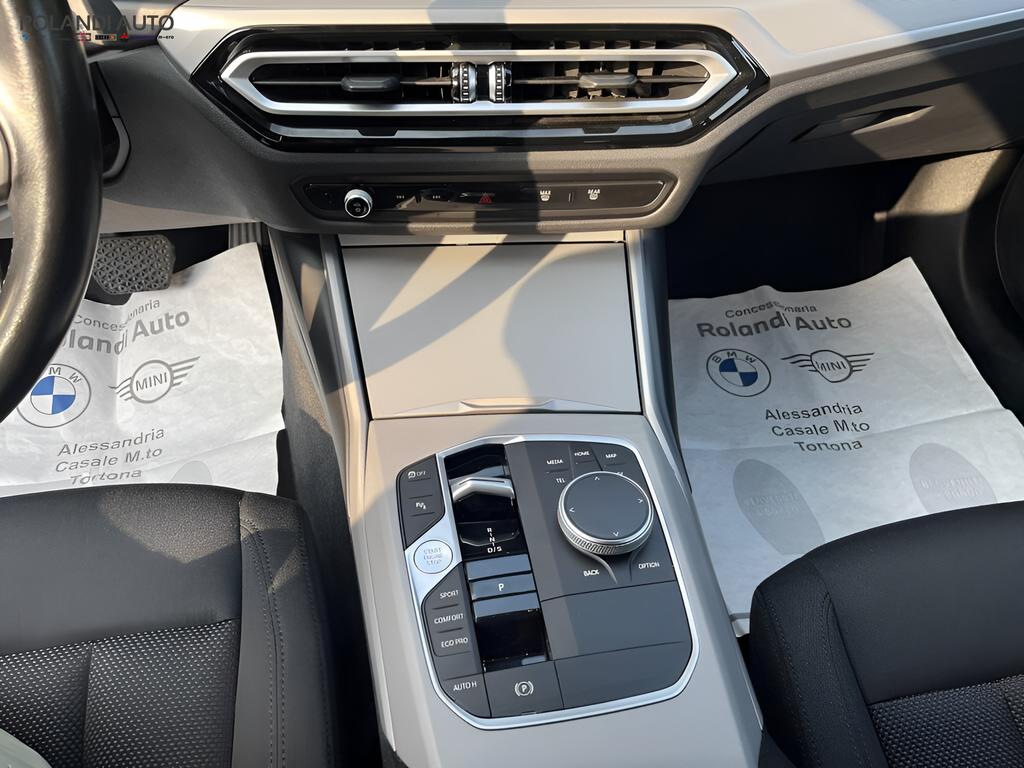 BMW Serie 3 318d Touring mhev 48V auto