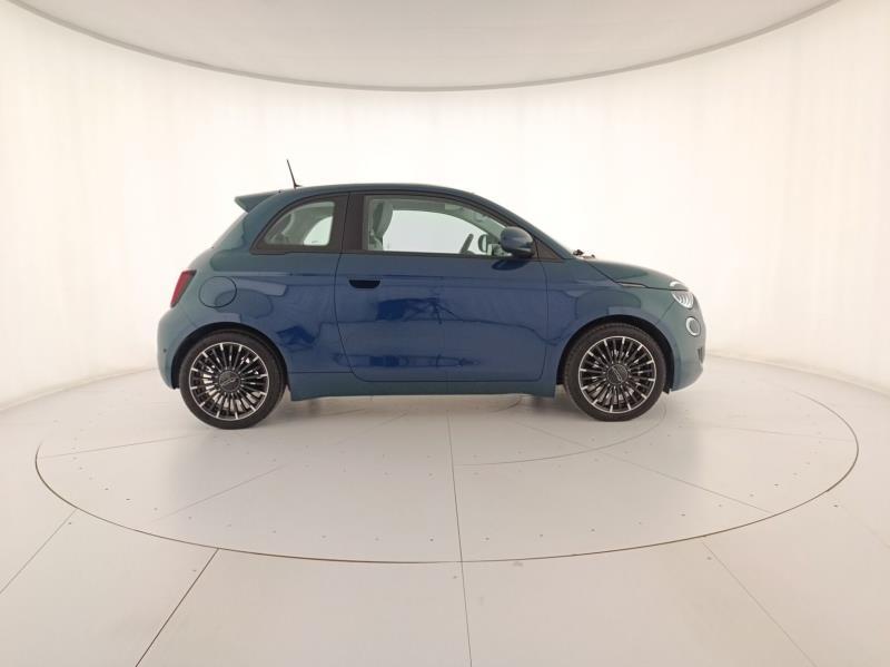 Fiat 500 e Cabrio Icon