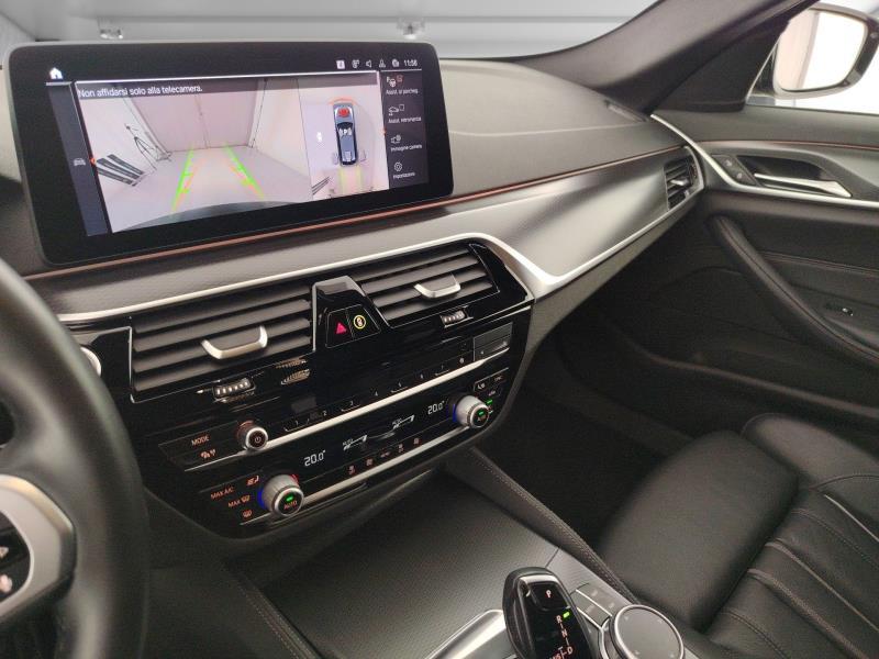 BMW Serie 5 530d Touring mhev 48V xdrive Msport auto