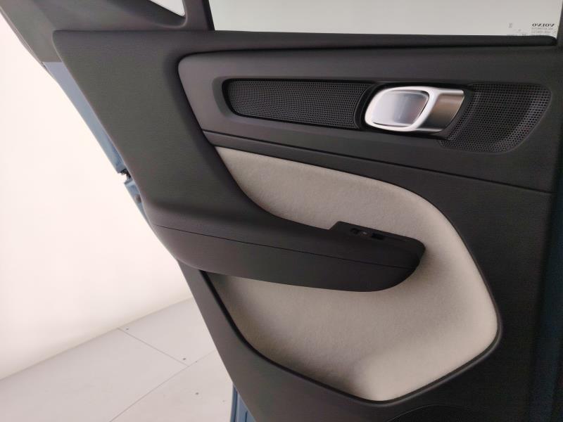 Volvo XC40 2.0 b4 Ultimate Dark awd auto