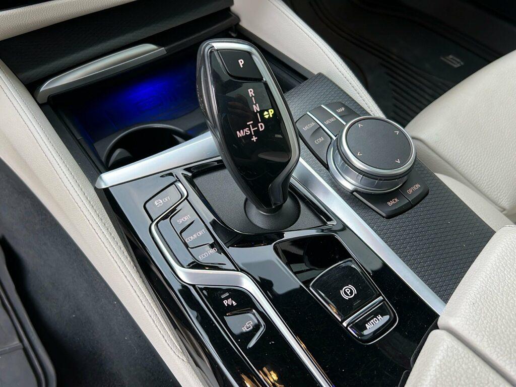 BMW Serie 5 530d Touring mhev 48V xdrive Msport auto