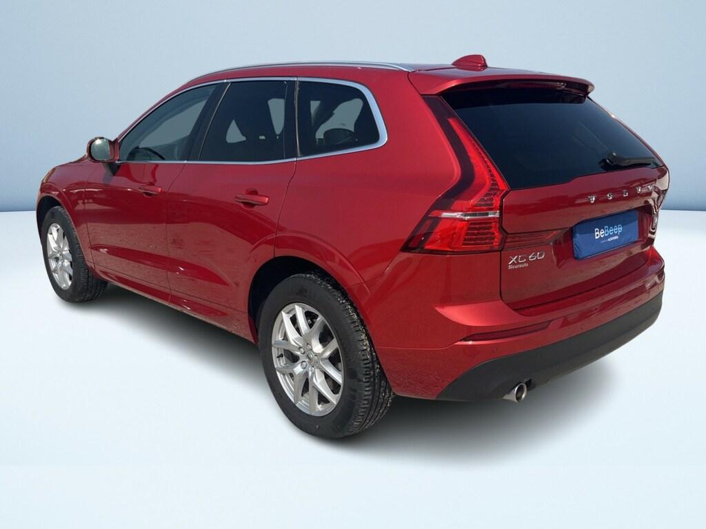 Volvo XC60 2.0 B4 Momentum Pro awd auto