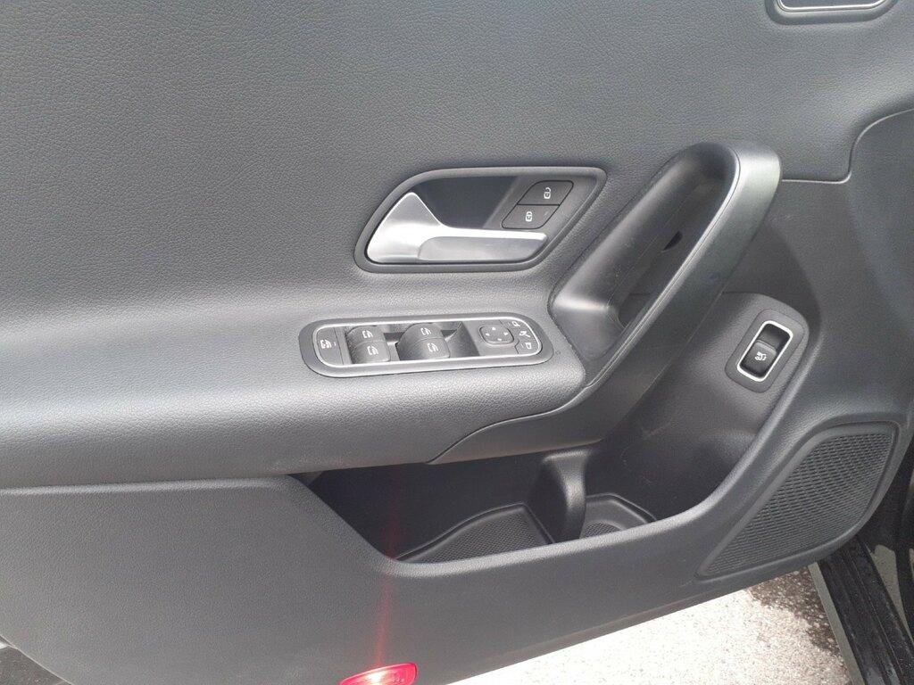 Mercedes CLA Shooting Brake 180 d Advanced auto