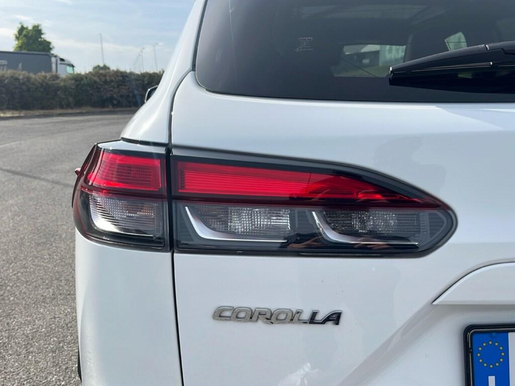 Toyota Corolla Cross 2.0h Lounge Light 4wd 197cv e-cvt