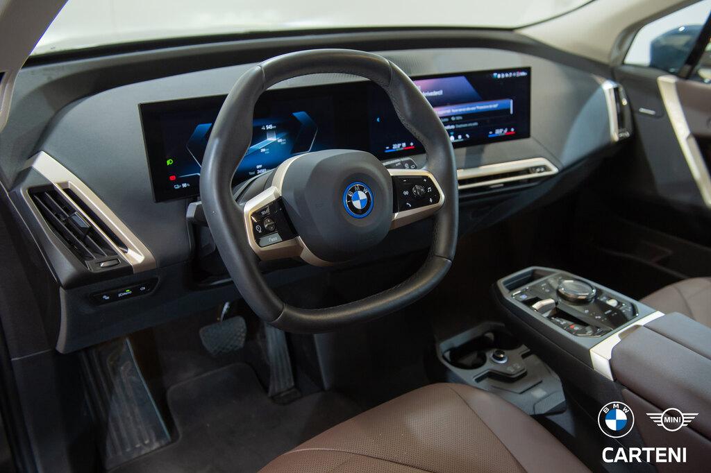 BMW iX xdrive50 pacchetto sportivo