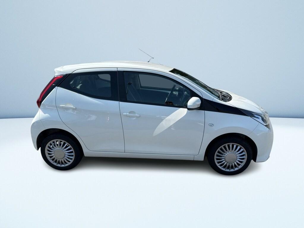 Toyota Aygo 5p 1.0 x-play 72cv