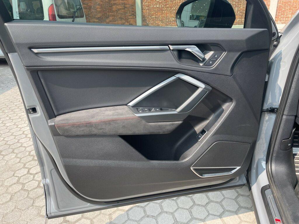 Audi RS Q3 2.5 quattro s-tronic