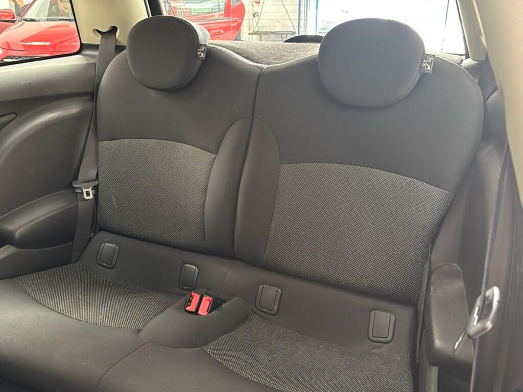 Mini Cooper D 2.0 D Cooper D Auto