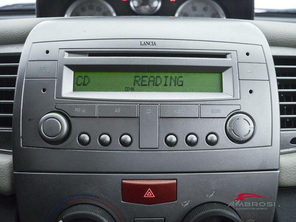 Lancia Ypsilon 1.3 mjt 16v Oro Bianco 90cv