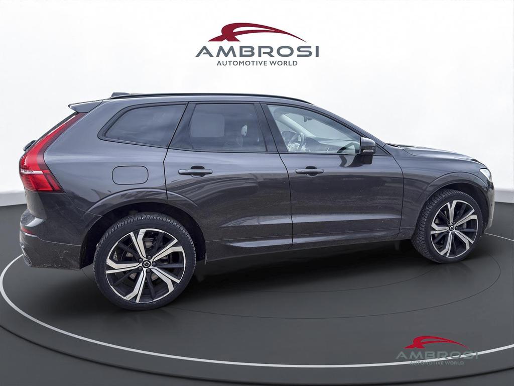 Volvo XC60 2.0 b4 Plus Dark awd auto