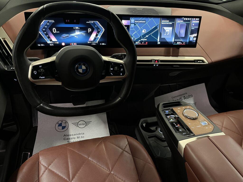 BMW iX xdrive50 pacchetto sportivo